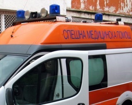 Автомобил блъсна 8-годишно момиченце