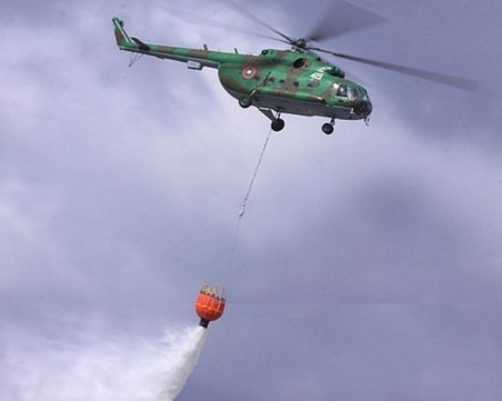 В сезона на пожарите: Оставаме без хеликоптер за овладяване на огъня