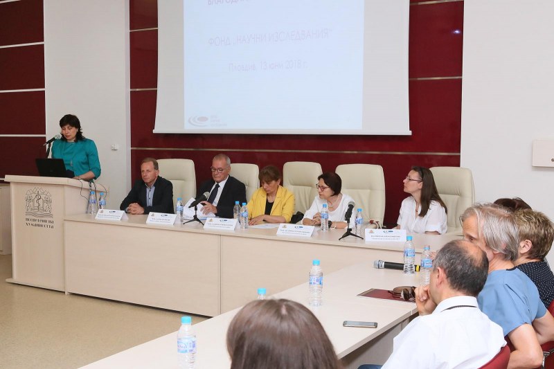 Дават пари за наука! В МУ-Пловдив разясниха как се кандидатства СНИМКИ