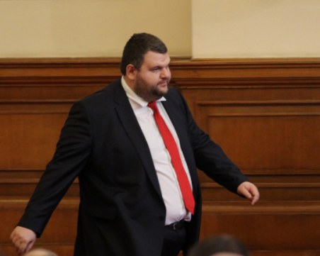 Антикорупционната комисия: Пеевски е изряден данъкоплатец