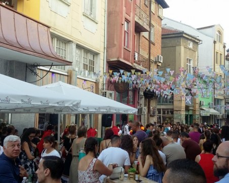 Браво, пловдивчани! Средствата за лечението на малкия Стаси са събрани! СНИМКИ