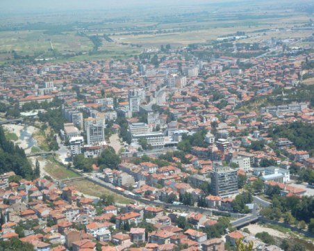 Глад за кадри в Асеновград! Обявиха 650 свободни работни места