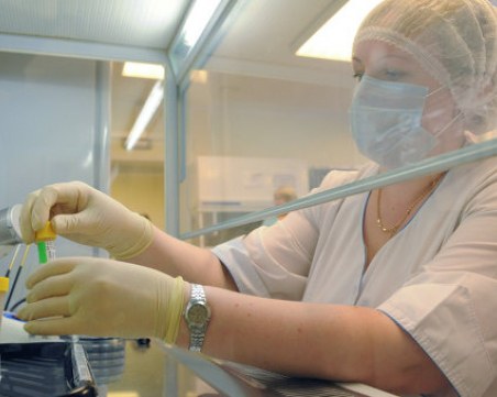 Лекуват дете от чума, болестта може да се предаде и след ухапване от кърлежи