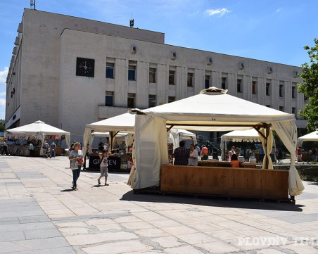 Световни писатели идват днес в Пловдив, включват се във фестивала “Пловдив чете“