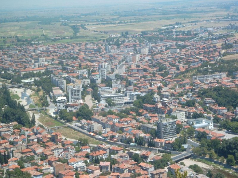 Глад за кадри в Асеновград! Обявиха 650 свободни работни места