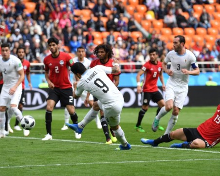 Уругвай едва би Египет без Салах с гол в самия край