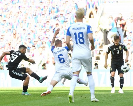 Бойките исландци озаптиха Меси и Аржентина, Лео пропусна дузпа