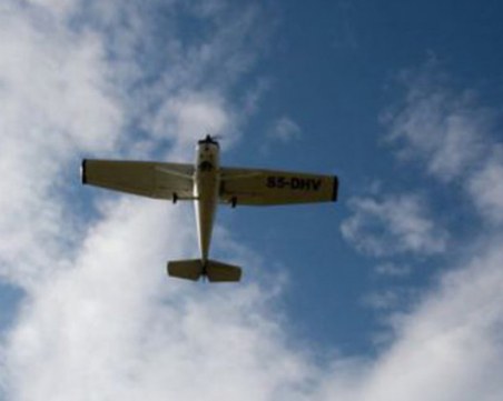 Лекомоторен самолет се разби, двамата пилоти загинаха