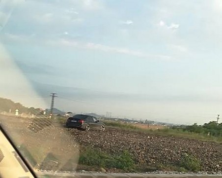 Поредният пилот се опита да прелети над кръговото на Пловдив – Асеновград СНИМКИ