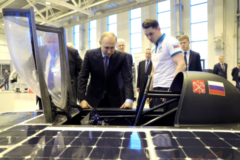 Представят първия соларен автомобил в Русия