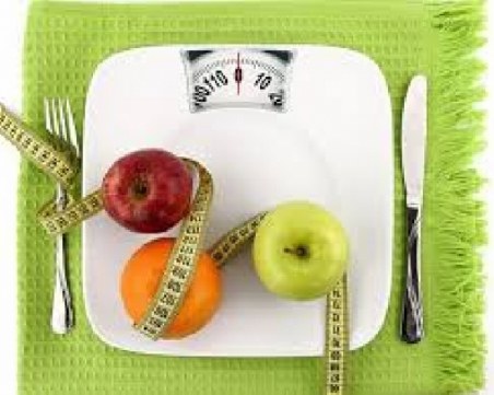 Прекаляването с храната може да значи глад, преяждане или очистване