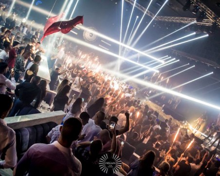 Megami Club Plovdiv представя тази седмица тематични вечери и лайв премиера от Алисия