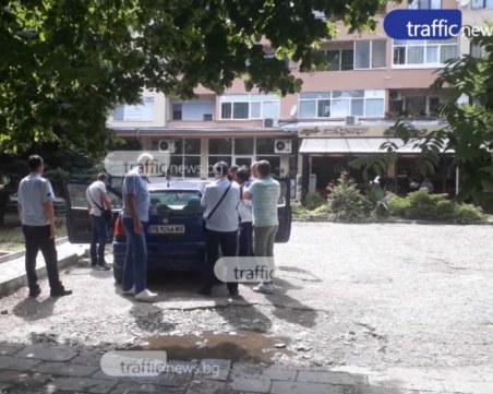 Пипнаха кмет на карловско село с подкуп! Полицията прави обиск в дома му