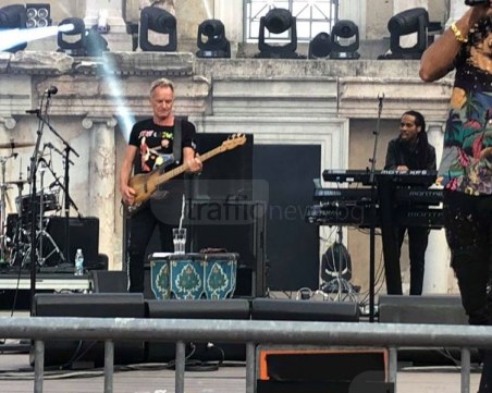 Въпреки фал, Стинг озвучи Античния! Публиката е на крака ВИДЕО и СНИМКИ