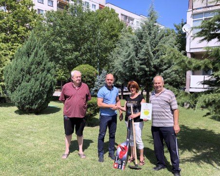 Отличиха най-хубавите градини в ЖР 