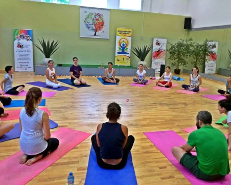 Днес пловдивчани ще поздравят Слънцето в Цар-Симеоновата градина СНИМКИ