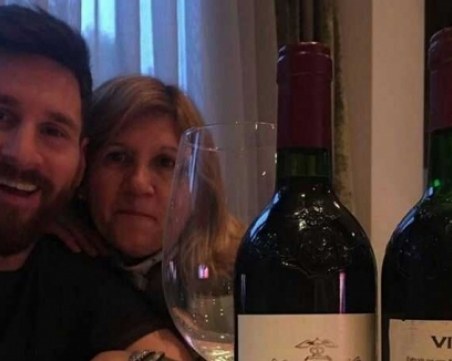 Майката на Меси: Критикуват го, но не са го виждали как плаче