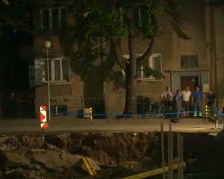 Нова пропаднала улица във Варна, този път заради строеж ВИДЕО