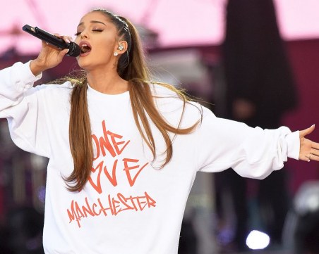 След два месеца връзка: Ариана Гранде се сгоди