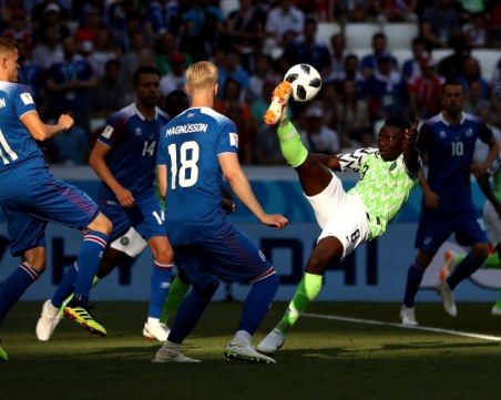 Нигерия срази Исландия и спаси надеждите на Аржентина