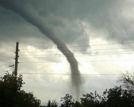 Как да се предпазим от смерч и силен вятър?