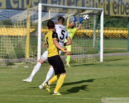 Нов и юноша на Ботев с голове за първа победа в контролите