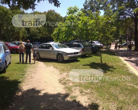 Средновековно паркиране на средновековния фестивал СНИМКИ