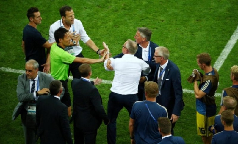 Грозни сцени след драматичната победа на Германия срещу Швеция