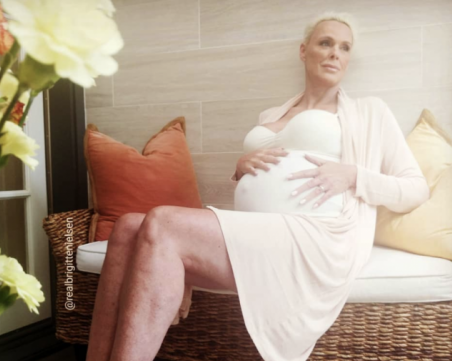 Актрисата Бриджит Нилсен стана майка на 54-годишна възраст