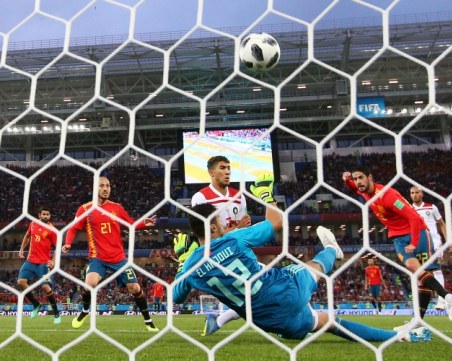 Няма такава драма! Испания и Португалия едва отърваха кожите ВИДЕО