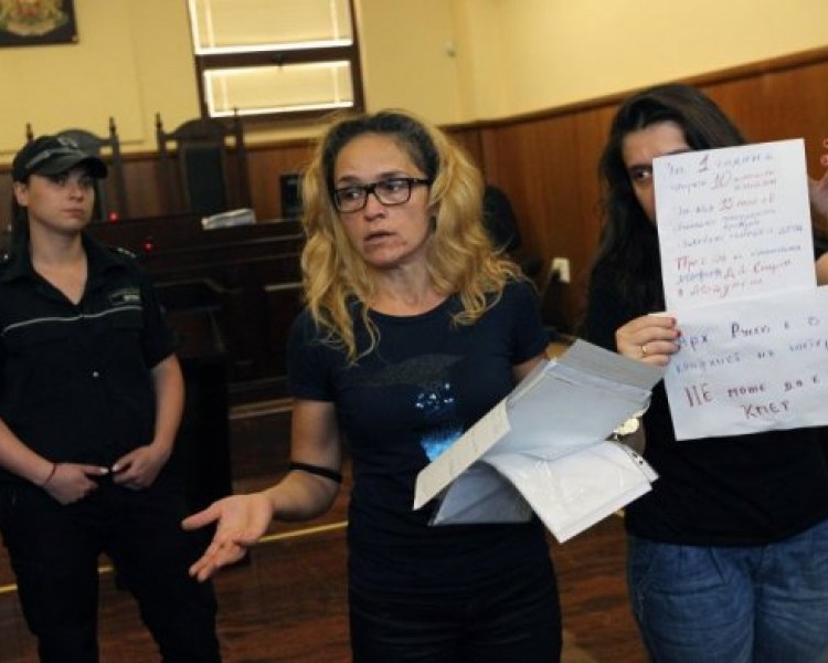 Екскметицата на “Младост“ Десислава Иванчева приета в болница