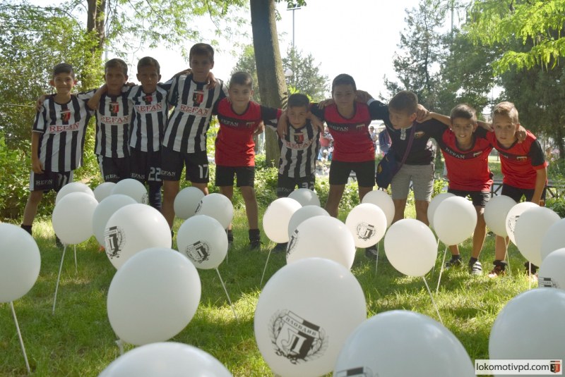 Локо организира “Футболно лято“ за децата от школата