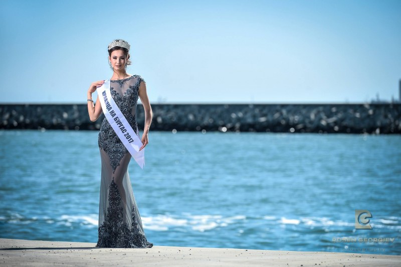 Студентка по право иска да стане кралица в конкурс за красота