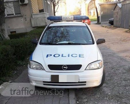 14-годишното момиче, блъснато от патрулка, е в кома с опасност за живота