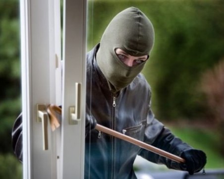 Хванаха крадец, претарашил няколко жилища в Пловдив