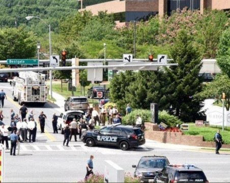 6 жертви и 20 ранени при стрелба в редакция на вестник