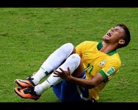 Психовойната е в ход: Капитанът на Мексико обвини Неймар, че обичал да се пльосва