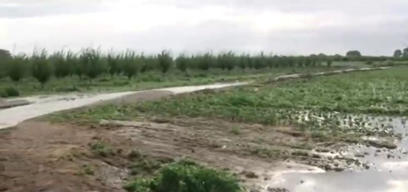 Все още е усложнена обстановката в Садово, два пътя остават затворени