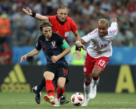 Хърватия излъга Дания след поредна драма с дузпи