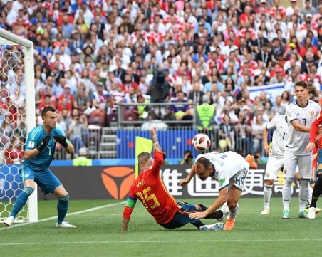 Русия - Испания 1:1, следват продължения