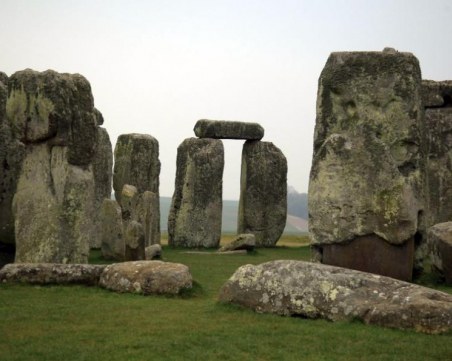 Учени разгадаха загадката с построяването на Стоунхендж