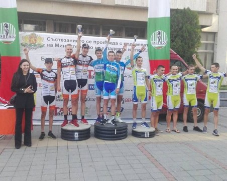 Колоездачите на пловдивския “Цар Симеон 1898“ отборни шампиони на България