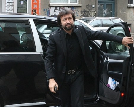 Майката на Николай Банев прати 19-годишен в болница след катастрофа