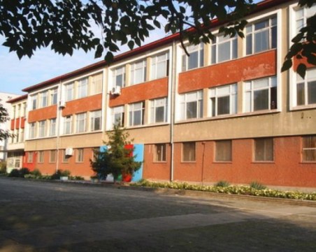 Закриват 14 паралелки в гимназиите в Пловдив и региона, ето и най-желаната професия СНИМКИ