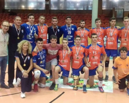 Талант на Виктория Волей повикан в националния отбор