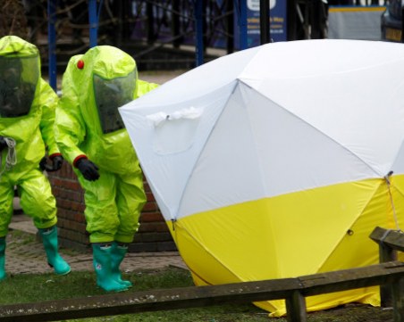 Тежък инцидент! Още двама отровени като Скрипал