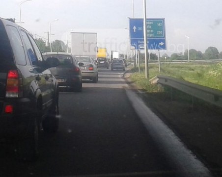 Тежка катастрофа в Пловдив! Загина жена