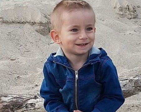 Да помогнем на 4-годишния Никола да тича с връстниците си!