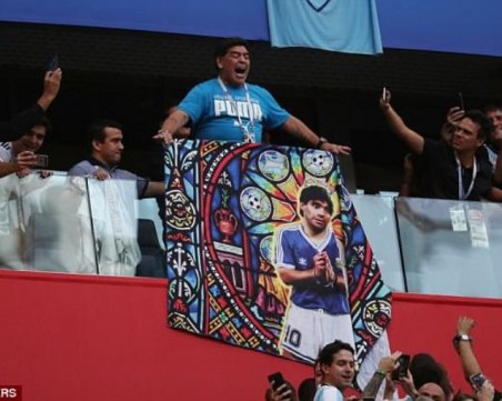 ФИФА пак скастри Марадона, той се извини