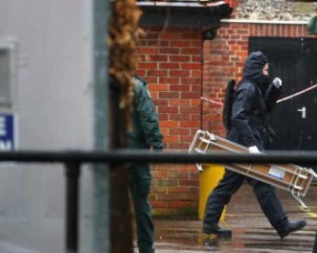 Още двама отровени с “Новичок“ във Великобритания